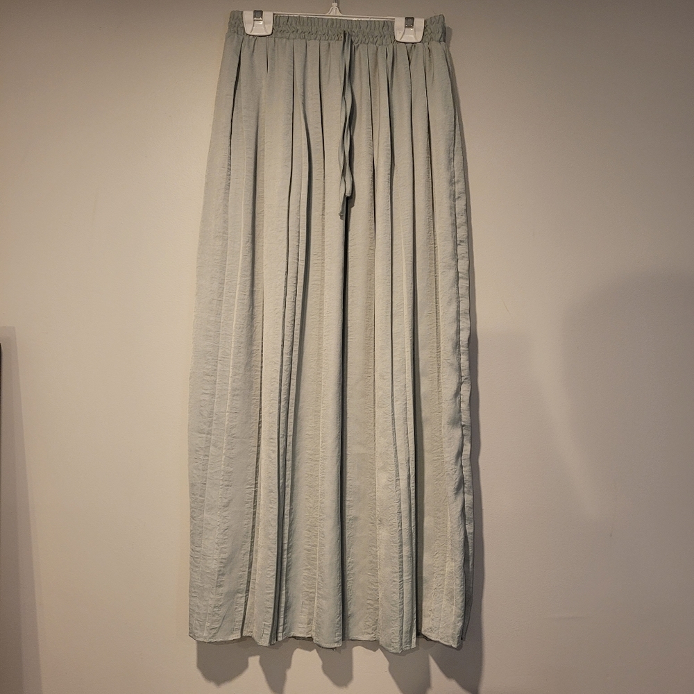 🌻4 For $10 🌻 ARDENE | Pleated Maxi Skirt